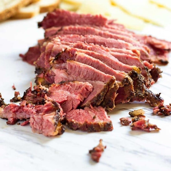 Peppercorn eye round (beef pastrami)