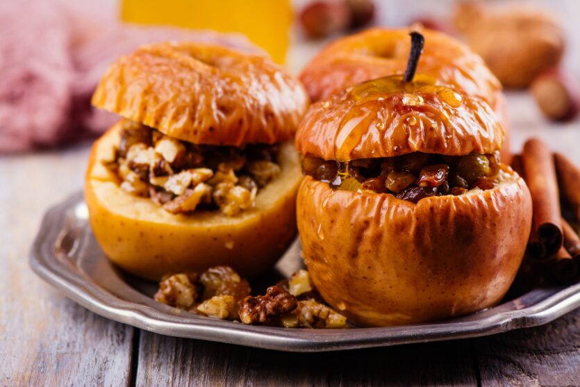 Baked Apples with Honey and Nuts: A Delicious Tradition